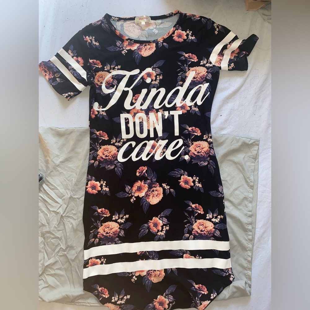 Flowered black dress